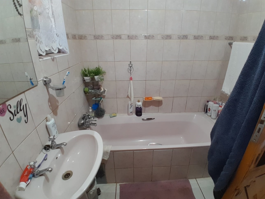 4 Bedroom Property for Sale in Kathu Northern Cape